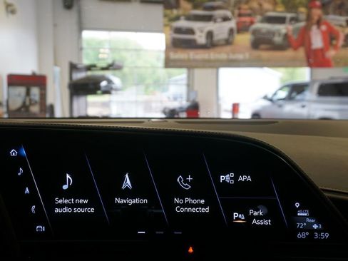 Used 2022 Cadillac Escalade Sport AWD/4WD image 13