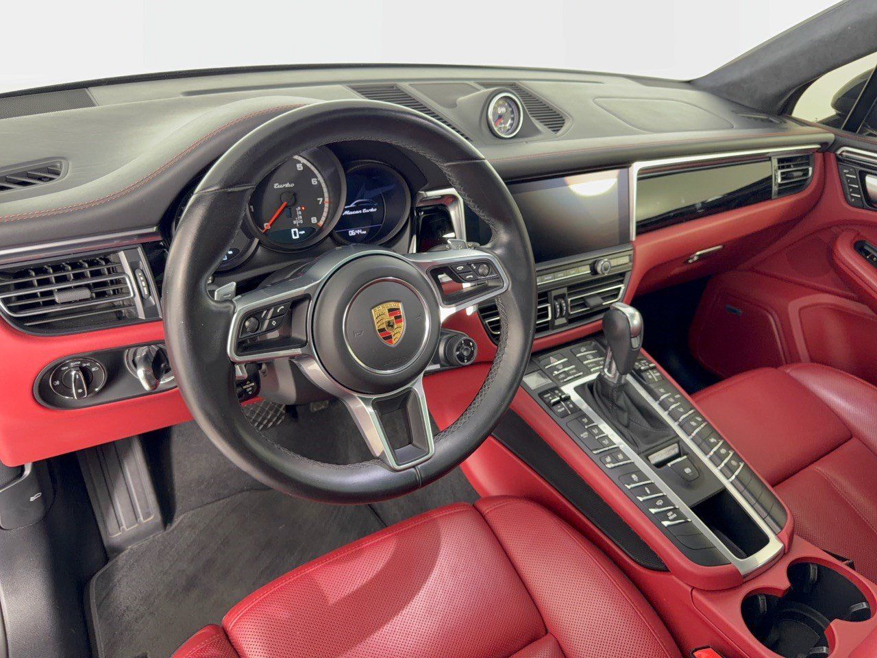 Used 2021 Porsche Macan Turbo AWD/4WD image 4