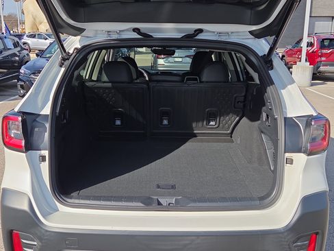 Used 2022 Subaru Outback Limited image 14