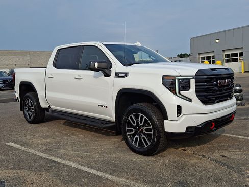 Used 2025 GMC Sierra 1500 AT4 w/ Technology Package AWD/4WD image 1