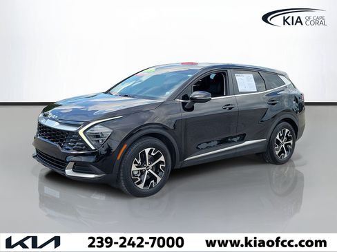 Certified 2024 Kia Sportage EX FWD image 3