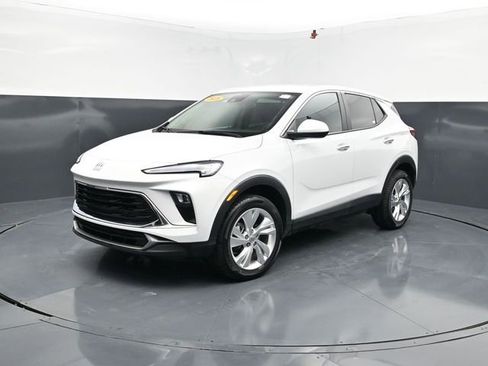 Used 2025 Buick Encore GX Preferred image 4