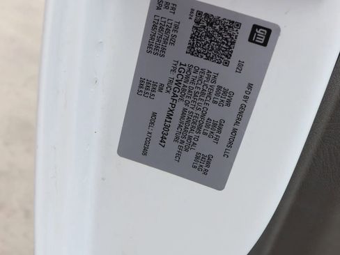 Used 2021 Chevrolet Express 2500 w/ Driver Convenience Package image 22