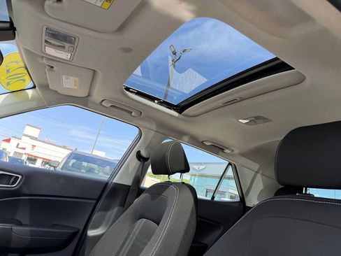 Certified 2023 Hyundai Venue SEL w/ Cargo Package FWD image 18