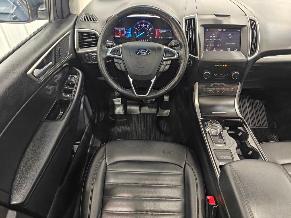 Used 2019 Ford Edge SEL w/ Equipment Group 201A AWD/4WD image 4