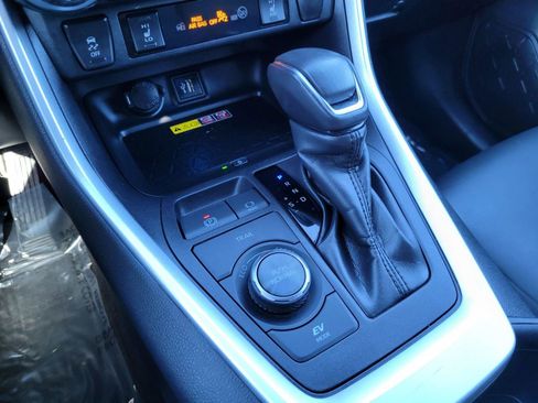 Used 2024 Toyota RAV4 XSE w/ Advanced Technology Package image 26