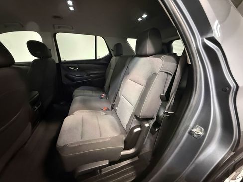 Used 2020 Chevrolet Traverse LS image 8