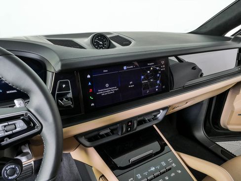 New 2026 Porsche Cayenne GTS AWD/4WD image 13