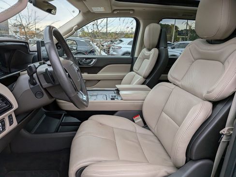 Certified 2023 Lincoln Navigator Reserve image 22