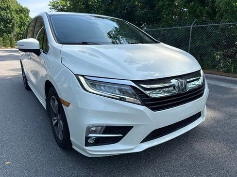 Used 2018 Honda Odyssey Touring image 3