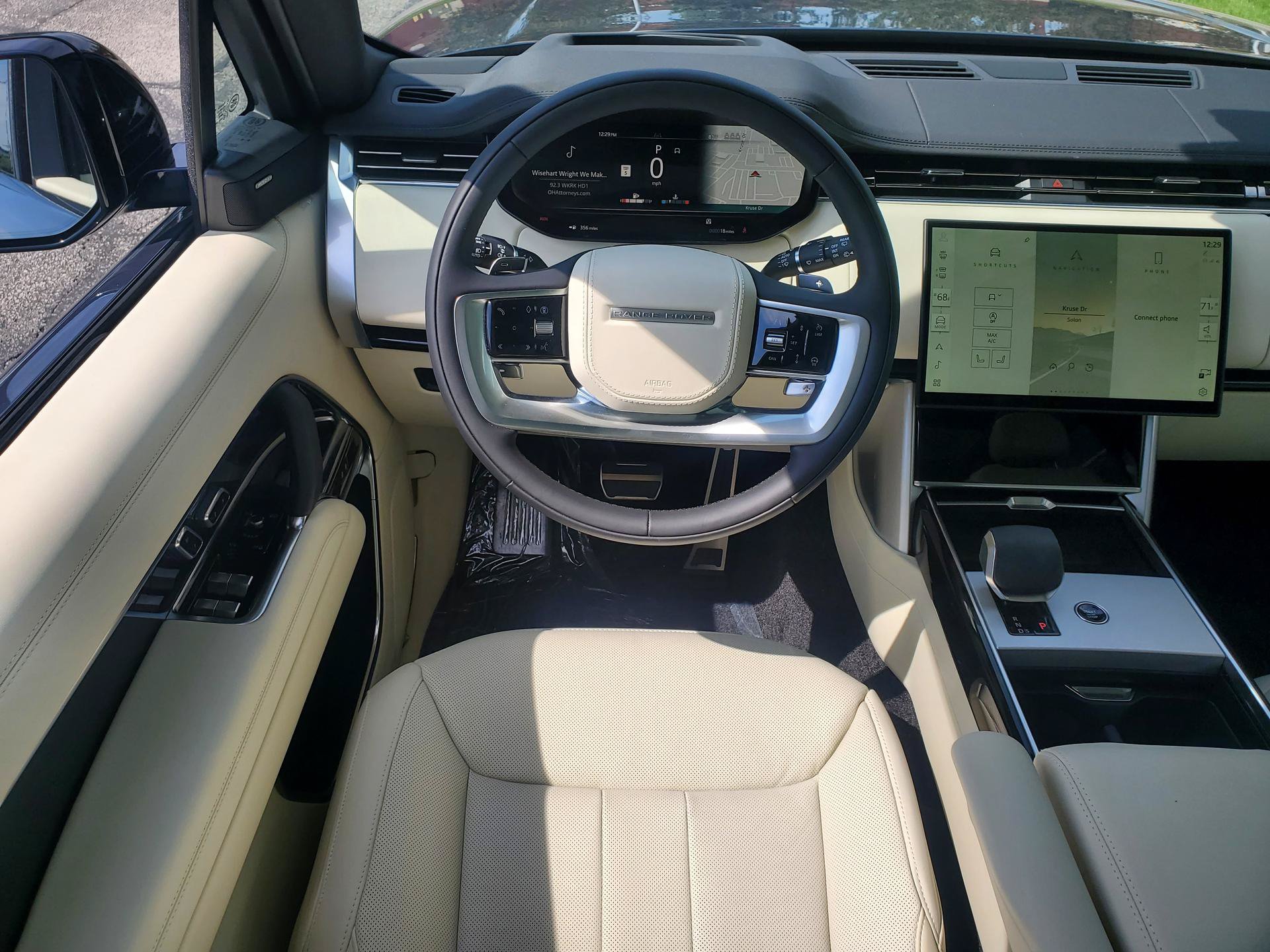 New 2026 Land Rover Range Rover SE AWD/4WD image 16