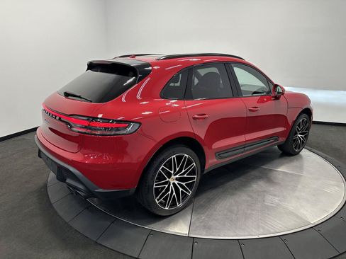 Certified 2026 Porsche Macan AWD/4WD image 7