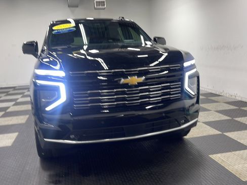 Used 2025 Chevrolet Tahoe High Country AWD/4WD image 26