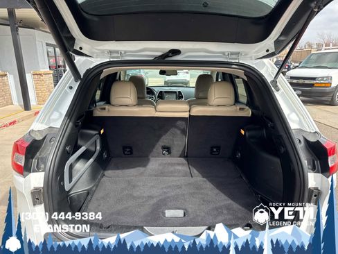 Used 2017 Jeep Cherokee Limited w/ Luxury Group image 18