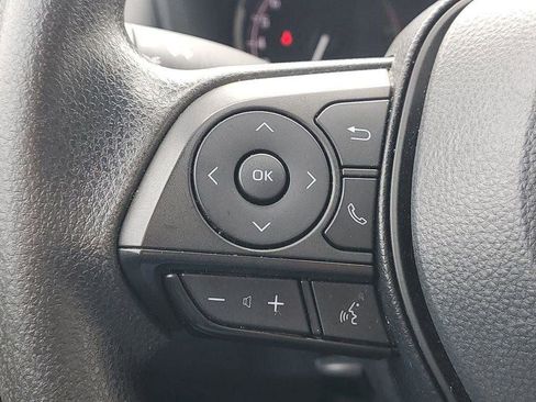 Used 2024 Toyota RAV4 XLE AWD/4WD image 9