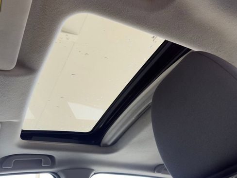 Used 2019 Honda Fit EX image 6