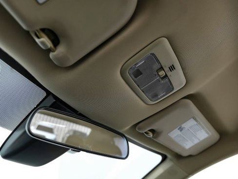 Used 2017 Toyota Corolla LE image 32