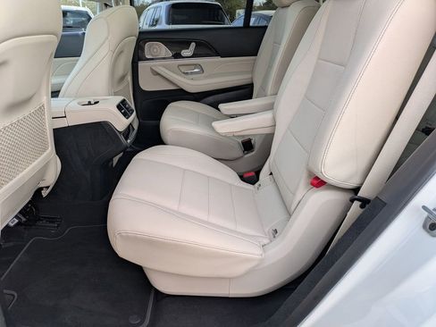 Used 2022 Mercedes-Benz GLS 450 4MATIC image 25