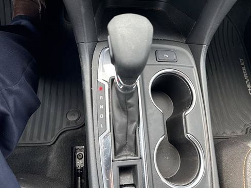 Used 2024 Chevrolet Equinox LT FWD image 23