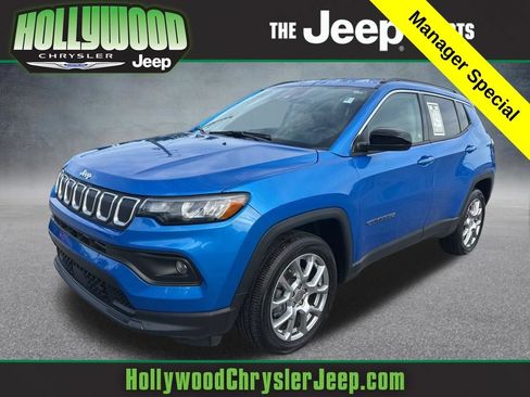 Certified 2022 Jeep Compass Latitude AWD/4WD image 1