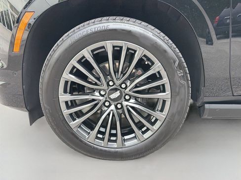 Used 2025 Cadillac Escalade ESV Sport Platinum AWD/4WD image 47