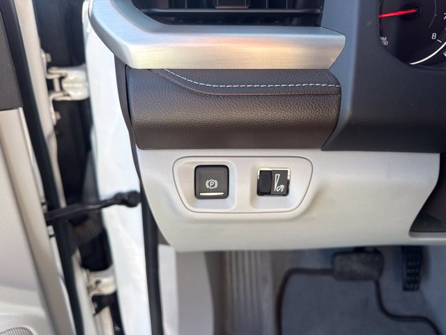 Used 2017 GMC Acadia SLT FWD image 16