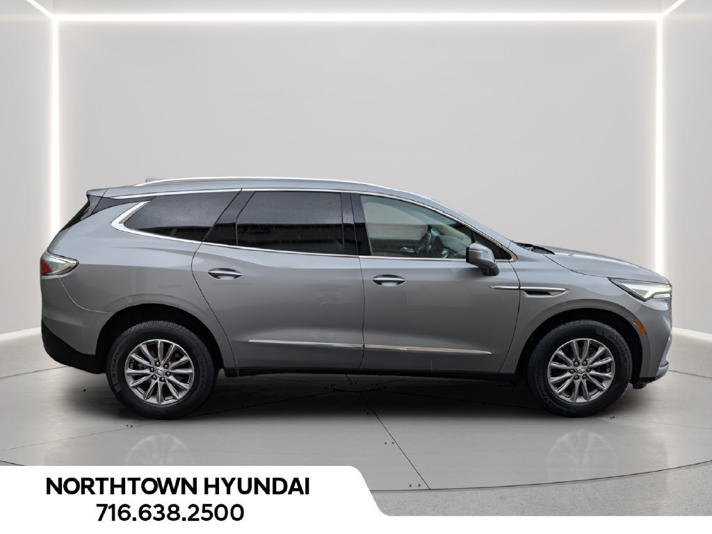 Used 2024 Buick Enclave Essence AWD/4WD image 13