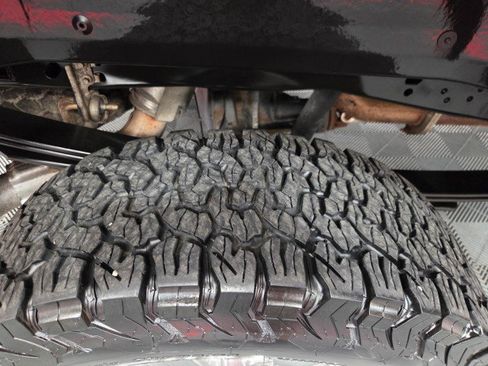 Used 2019 Ford F250 Limited w/ FX4 Off-Road Package image 92