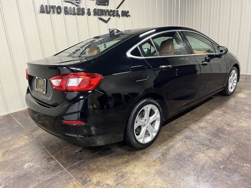 Used 2017 Chevrolet Cruze Premier image 8