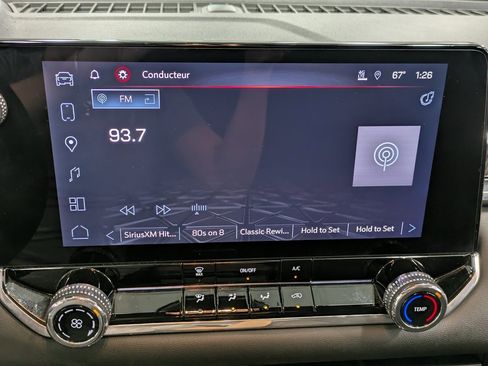 Used 2024 GMC Canyon Elevation image 12