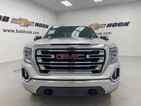 Used 2022 GMC Sierra 1500 SLT w/ SLT Premium Package image 2
