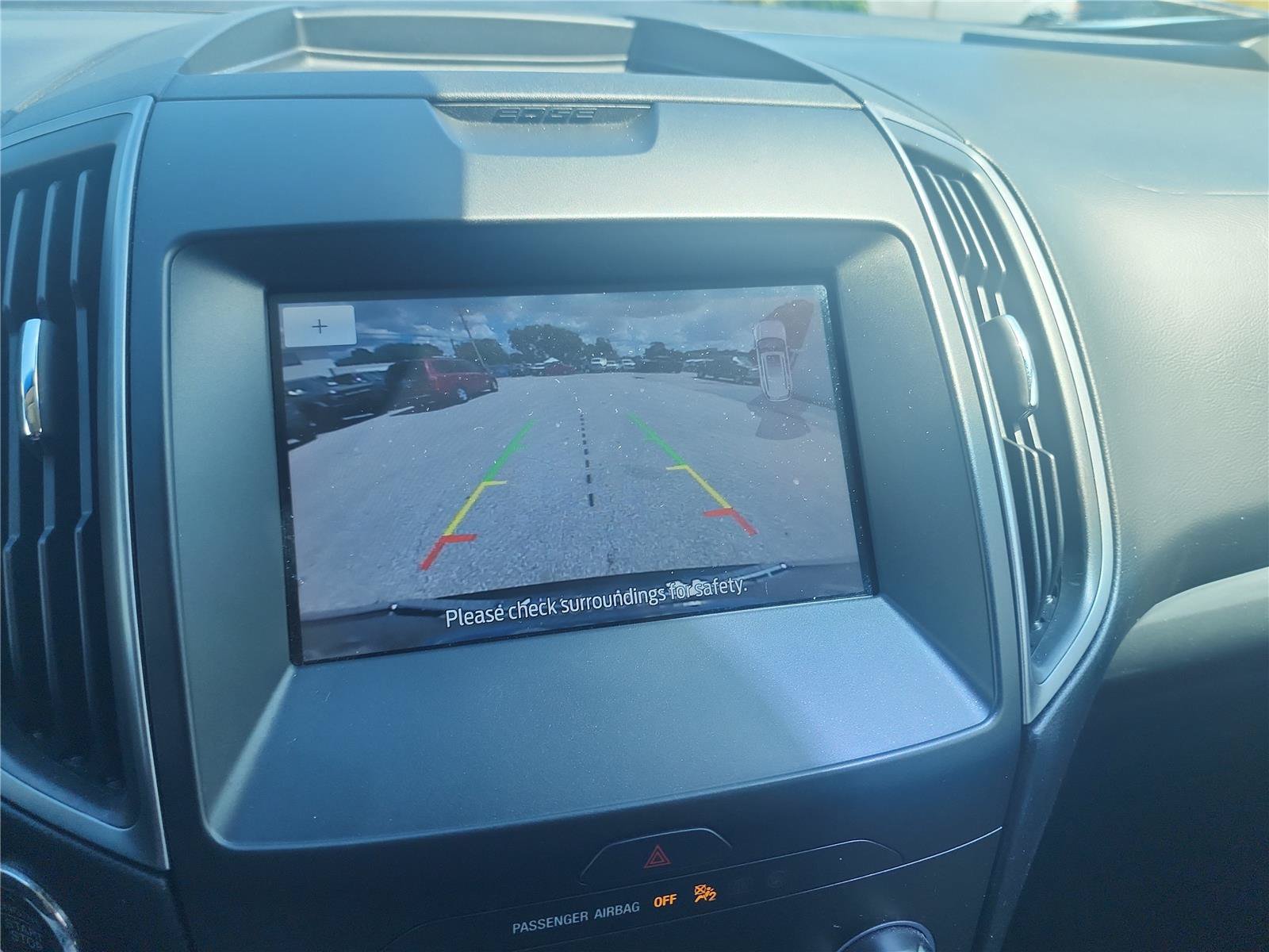 Certified 2020 Ford Edge SE FWD image 30