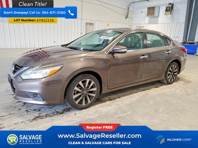 Used 2017 Nissan Altima 2.5 SL w/ Moonroof Package