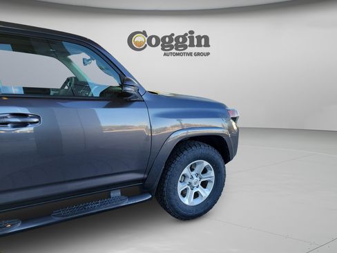 Used 2018 Toyota 4Runner SR5 image 31