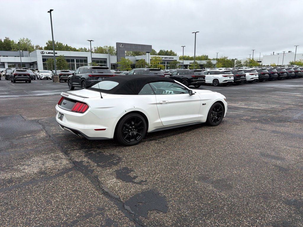 Used 2017 Ford Mustang GT Premium w/ Black Accent Package RWD image 29