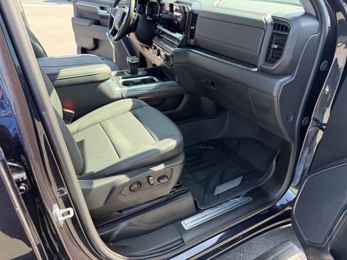 Used 2024 Chevrolet Silverado 1500 LTZ w/ Technology Package image 21