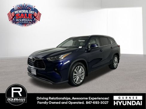 Used 2023 Toyota Highlander Platinum AWD/4WD image 1
