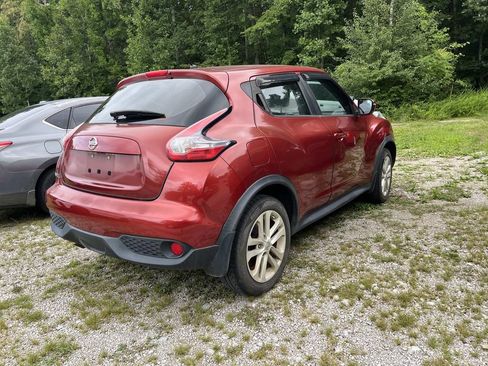 Used 2016 Nissan Juke S FWD image 2