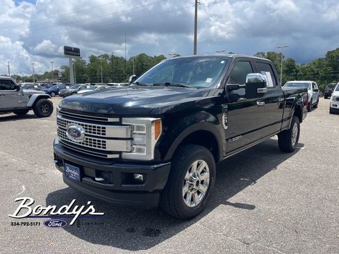 Used 2017 Ford F250 Platinum w/ FX4 Off-Road Package AWD/4WD image 3