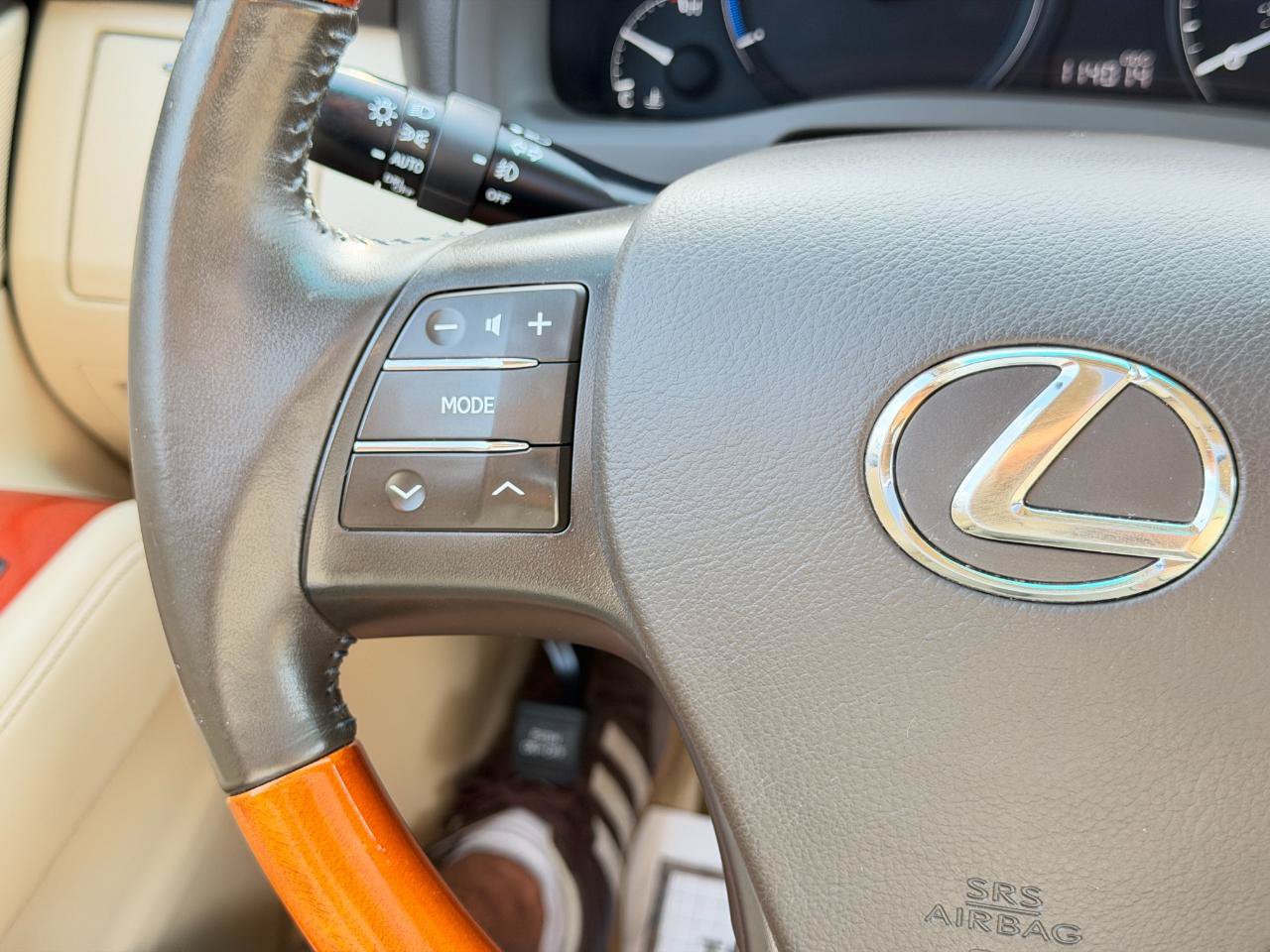 Used 2012 Lexus RX 450h AWD w/ Premium Pkg image 79