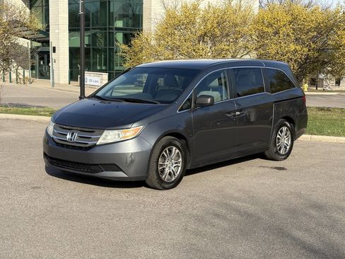 Used 2012 Honda Odyssey EX image 3