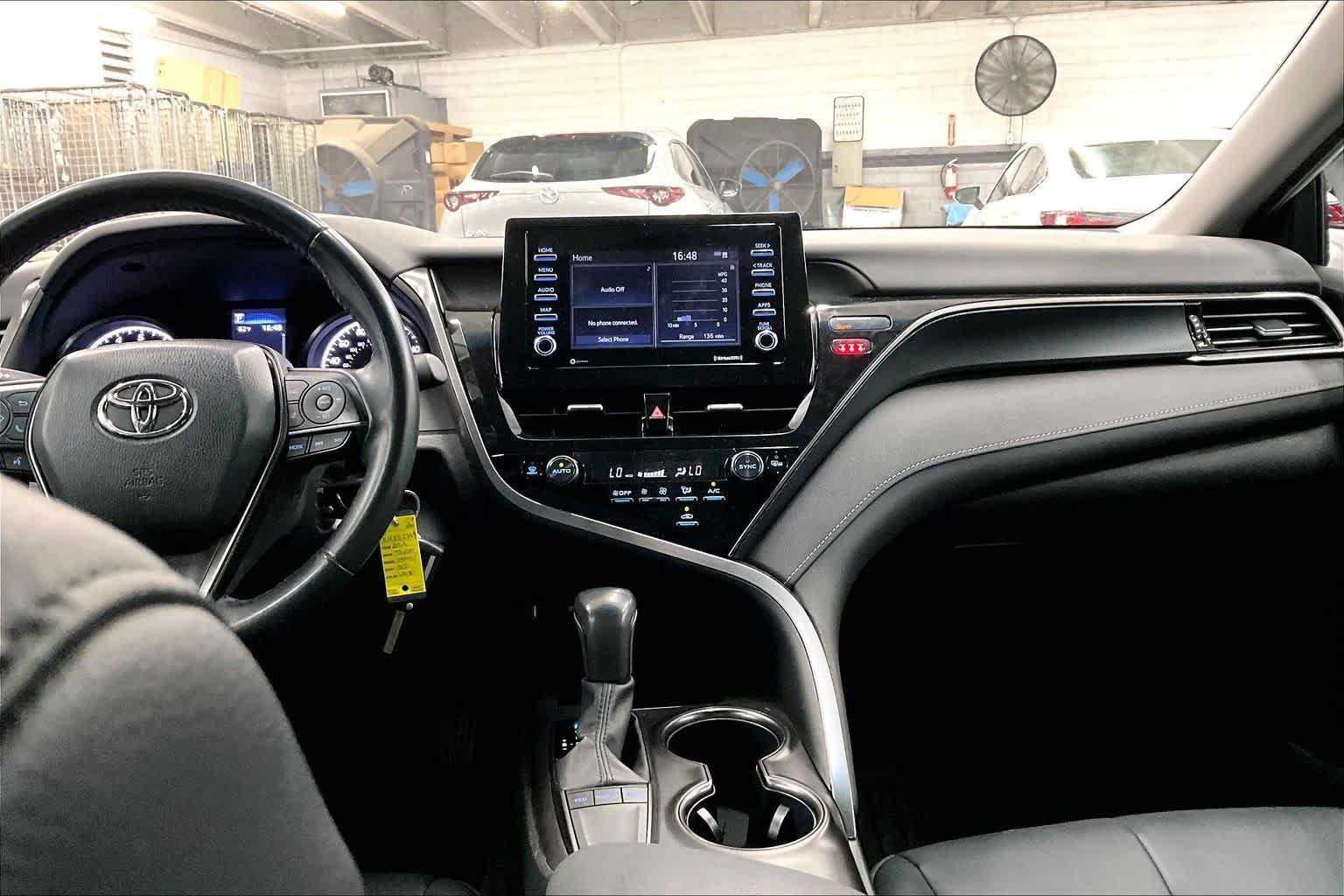 Used 2024 Toyota Camry SE FWD image 33