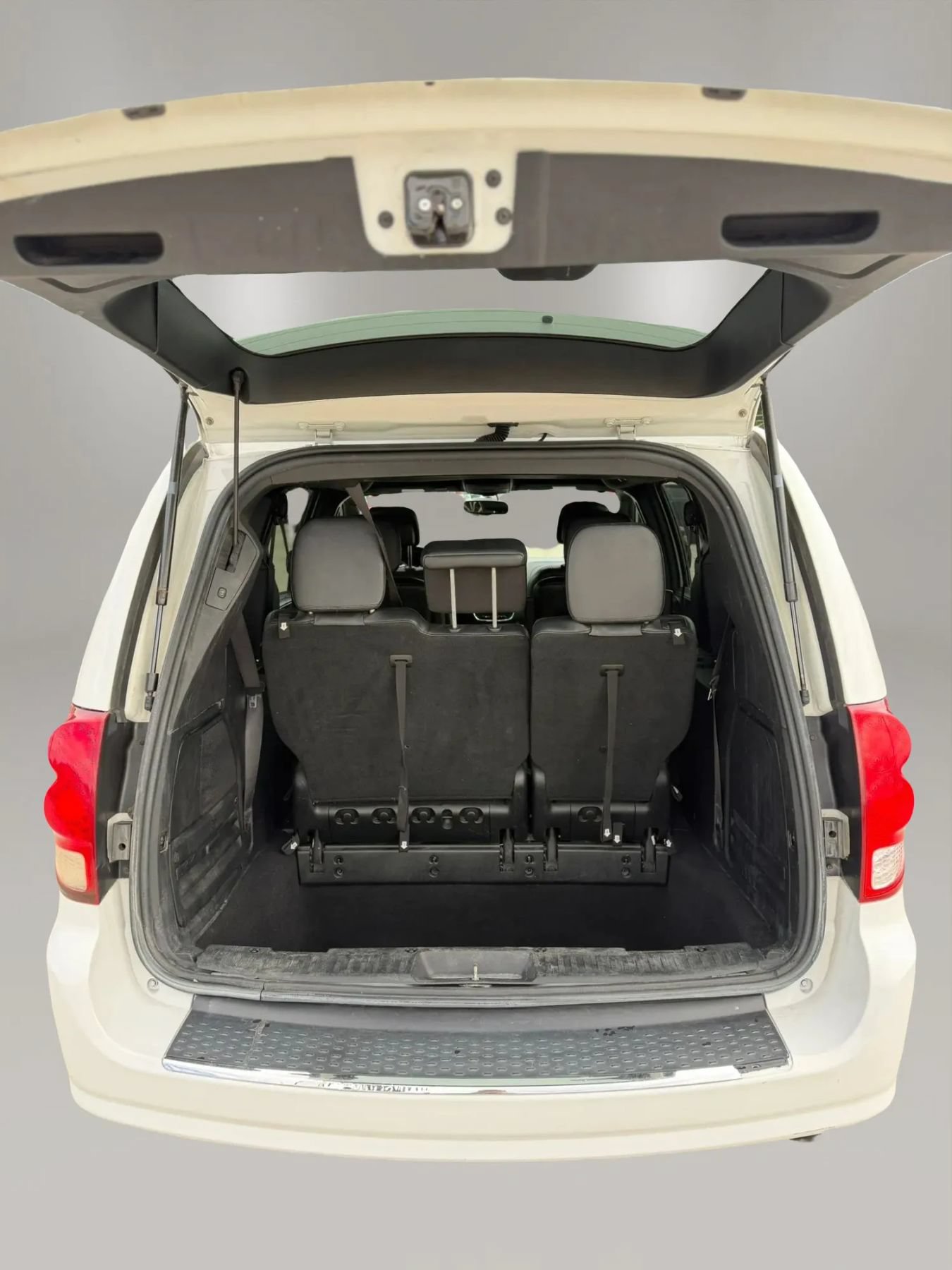 Used 2017 Dodge Grand Caravan GT FWD image 8
