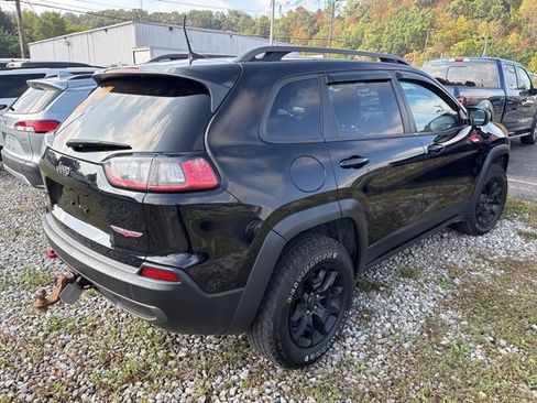 Used 2019 Jeep Cherokee Trailhawk image 3