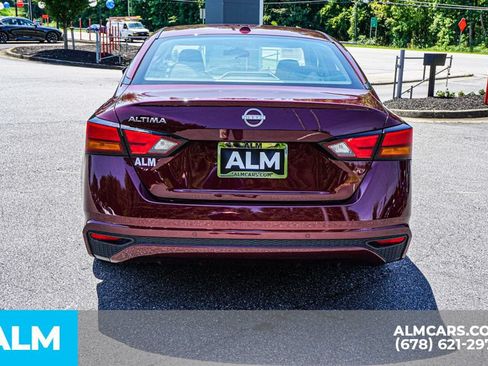 Used 2025 Nissan Altima 2.5 SV FWD image 10