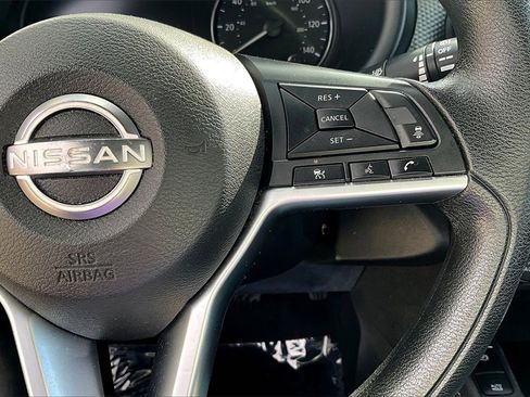 Used 2022 Nissan Kicks SV image 15