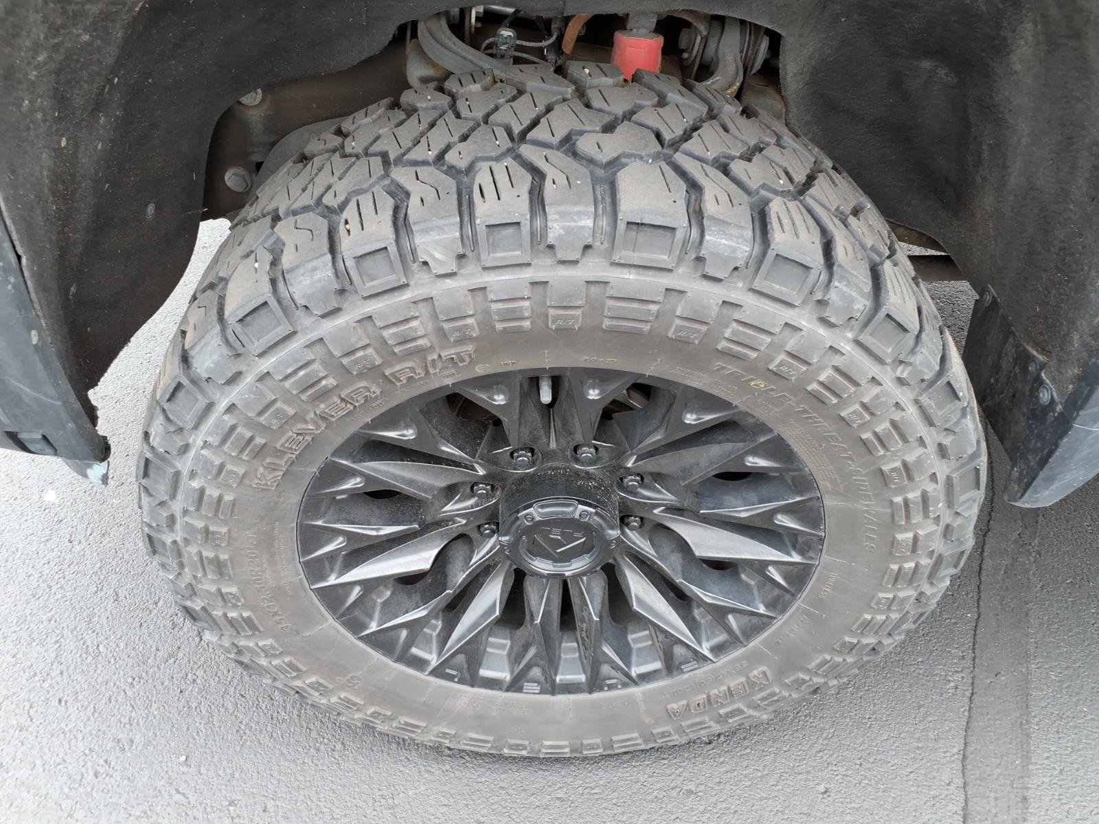 Used 2024 GMC Sierra 3500 Denali AWD/4WD image 9