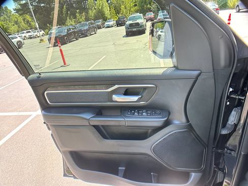 Used 2022 RAM 1500 Big Horn AWD/4WD image 13