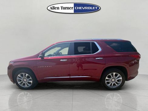 Used 2019 Chevrolet Traverse Premier w/ Driver Confidence II Package FWD image 6