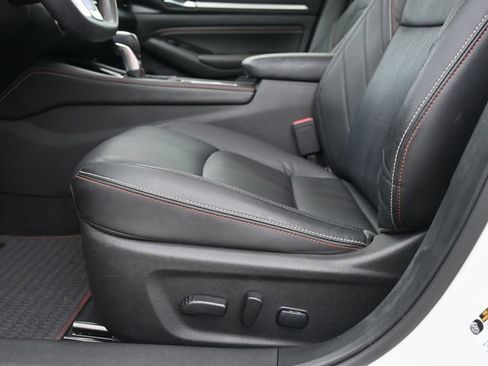 Used 2023 Nissan Altima 2.5 SR w/ SR Premium Package image 14